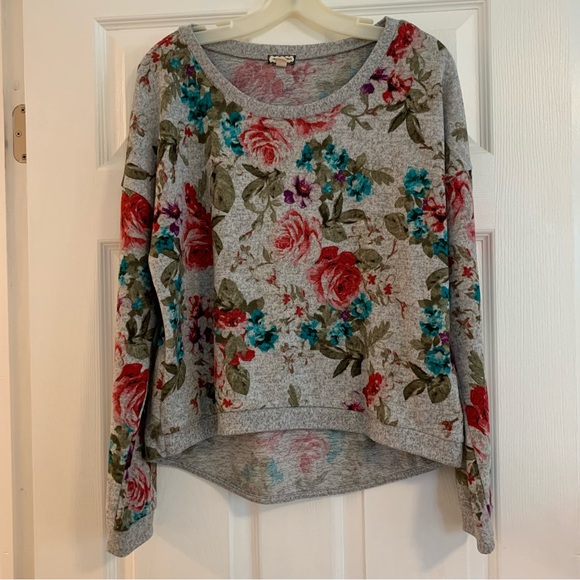 Eyeshadow Women’s Sweater - Picture 1 of 9